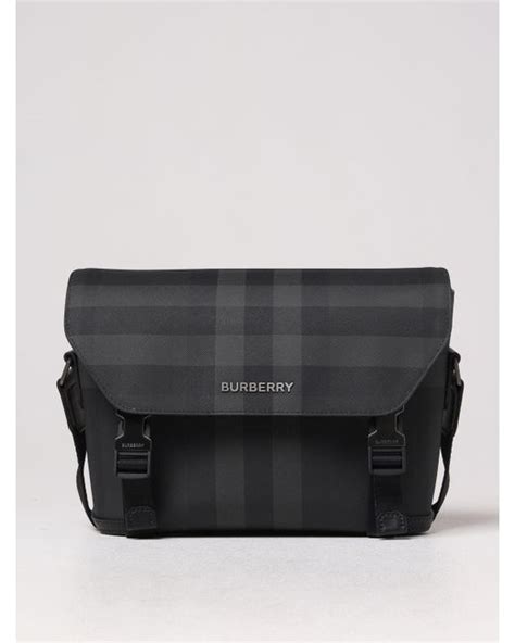 Sacs Burberry pour homme .